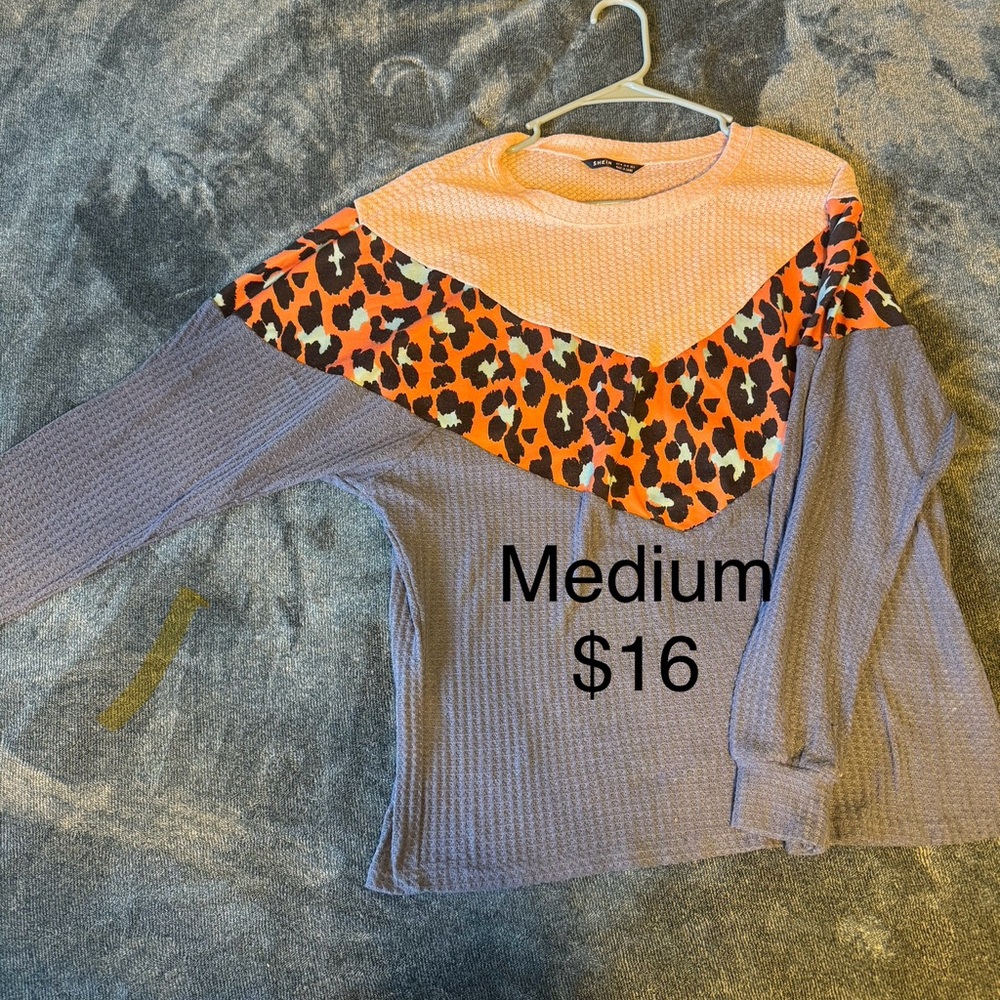 Trendy Leopard Chevron Long Sleeve Top - Medium